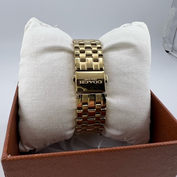 Coach women’s watch - Picture 3 of 3
